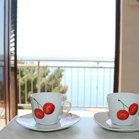 Hébergement de vacances Entire With A Swimming Pool For 12 In Marusici (Split-Dalmatia)