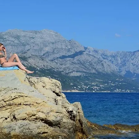 Entire With A Swimming Pool For 12 In Marusici (Split-Dalmatia)