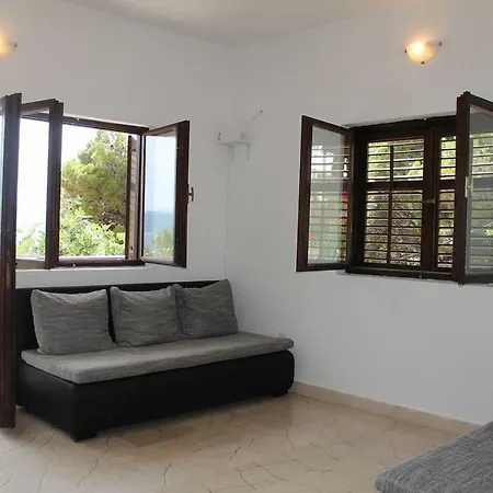 Entire With A Swimming Pool For 12 In Marusici Holiday home