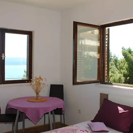 Entire With A Swimming Pool For 12 In Hébergement de vacances